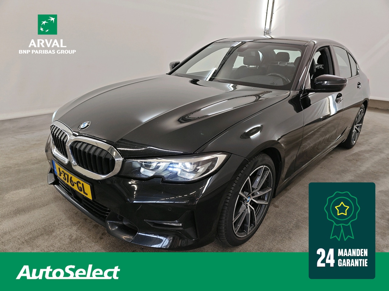BMW 3-serie - 318i 156pk Automaat Executive Edition | Model Sport Line| M stuur | 18" | Zwarte hemel | A - AutoWereld.nl