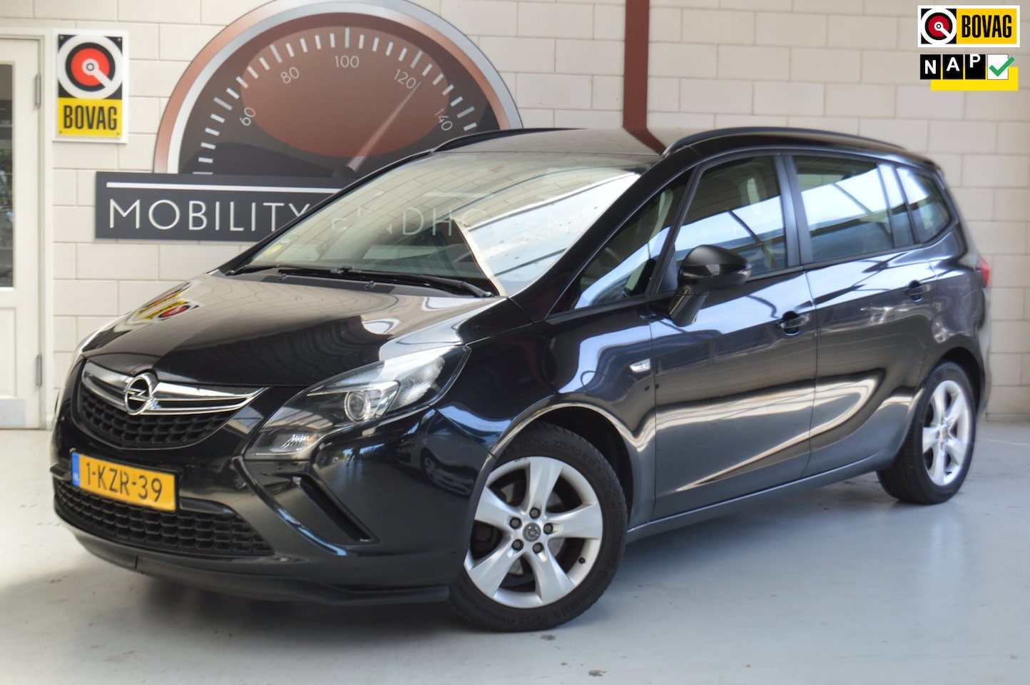 Opel Zafira Tourer - 1.6 CDTI Business+ 7p. 1st owner, DEALER!, 100% PERFECT - AutoWereld.nl