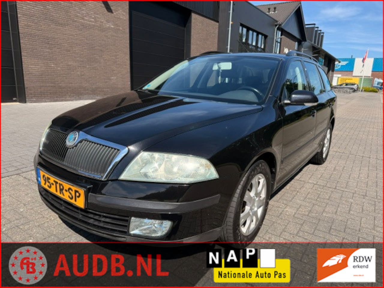 Skoda Octavia Combi - 1.6 Ambiente| AIRCO|SPORT VLG.|NETTE AUTO| - AutoWereld.nl