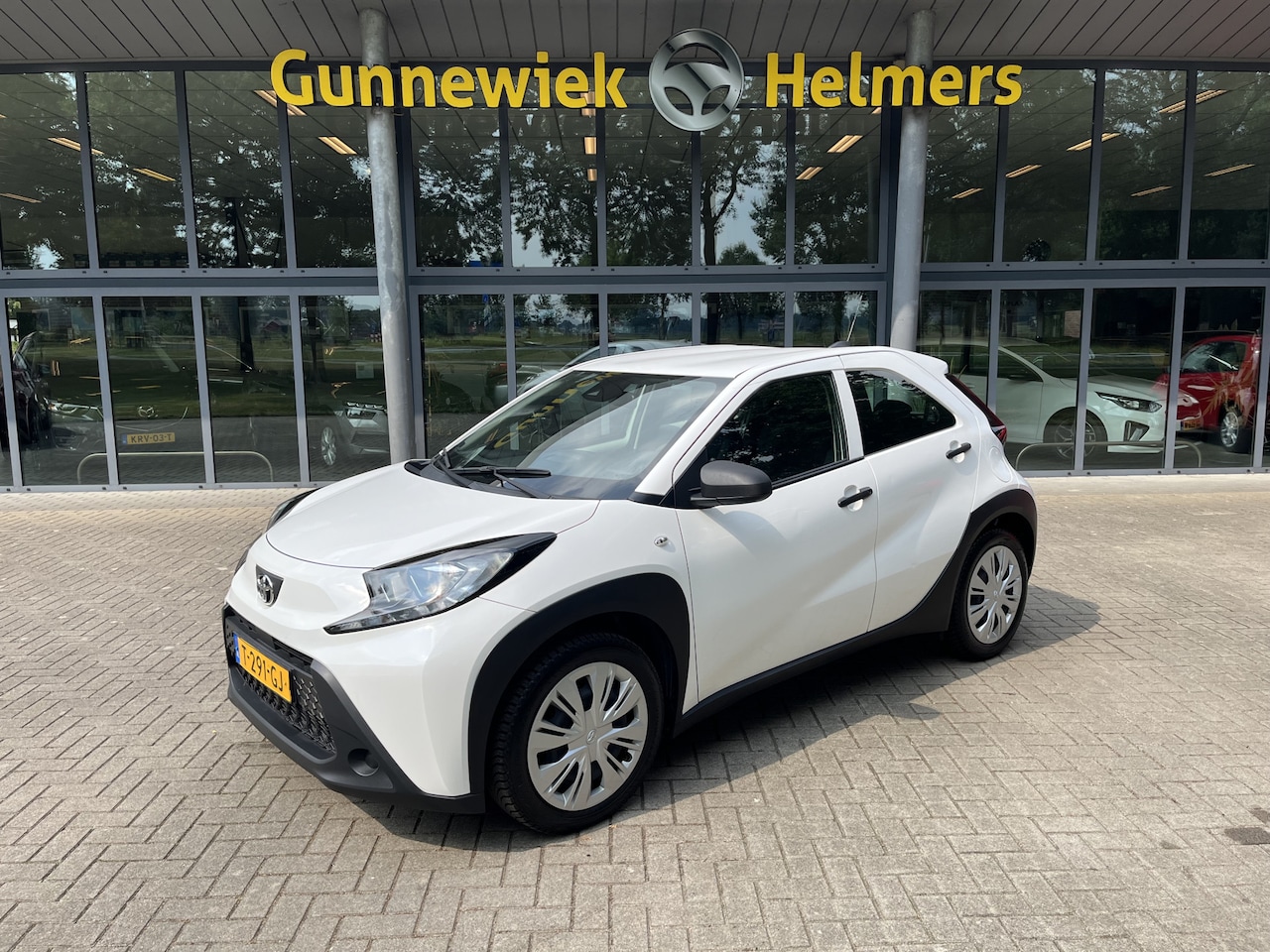 Toyota Aygo X - 1.0 VVT-i MT | ADAPT. CRUISE | AIRCO | CARPLAY | LANE ASSIST - AutoWereld.nl