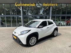 Toyota Aygo X - 1.0 VVT-i MT | ADAPT. CRUISE | AIRCO | CARPLAY | LANE ASSIST