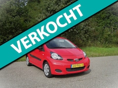 Toyota Aygo - 1.0-12V Access . 5 Deurs . Airco . Audio . enz