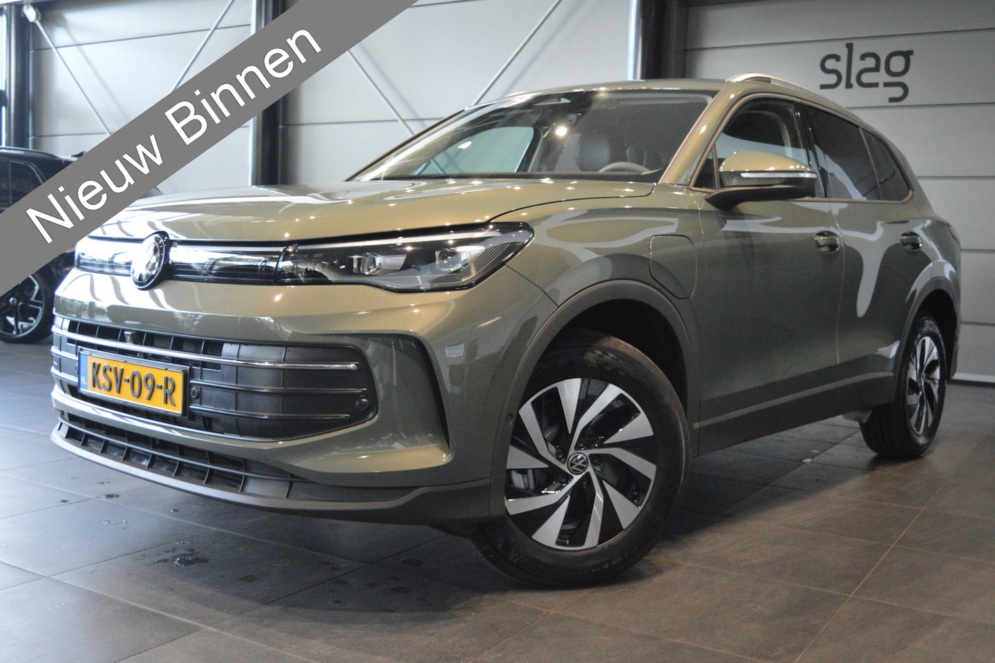 Volkswagen Tiguan - 1.5 eHybrid Life Edition carplay cruise camera 17 inch !! - AutoWereld.nl