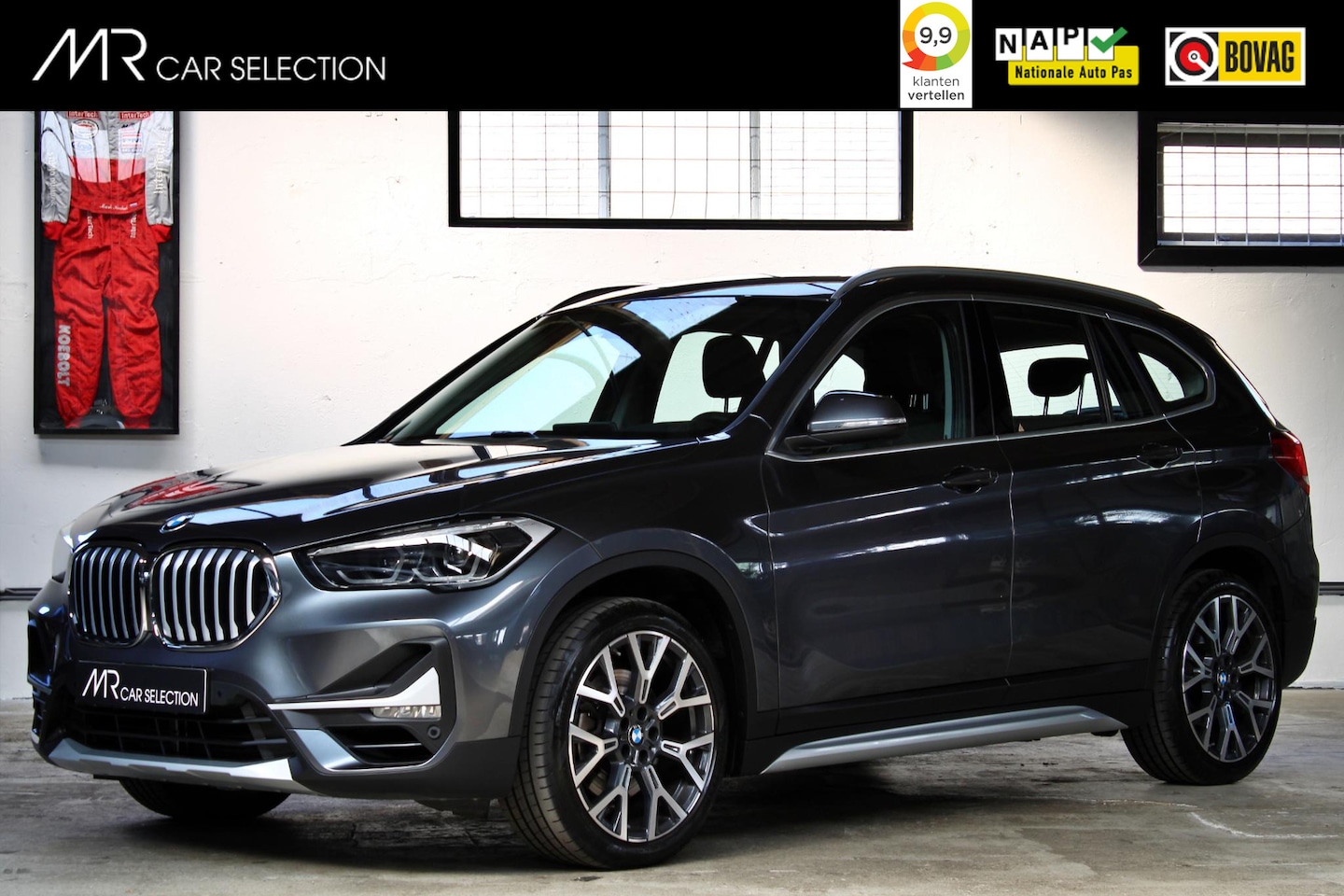 BMW X1 - xDrive20i High Executive Edition | 19 inch | Apple CarPlay | Memory | Trekhaak | NL auto | - AutoWereld.nl