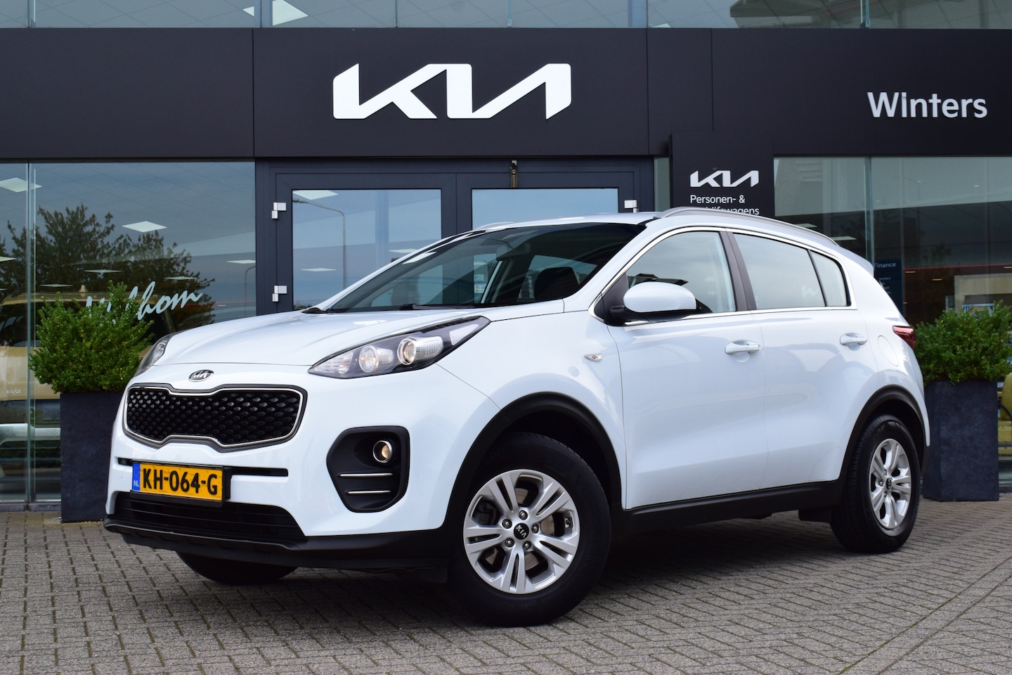 Kia Sportage - 1.6 GDI ComfortLine | Trekhaak | Cruise Control | Airco | Bluetooth | - AutoWereld.nl