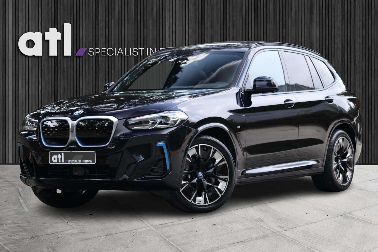 BMW iX3 - High Executive 80 kWh M-Sport | Pano | Harman Kardon | Drive ass Pro | HUD | 360 Cam | Key - AutoWereld.nl