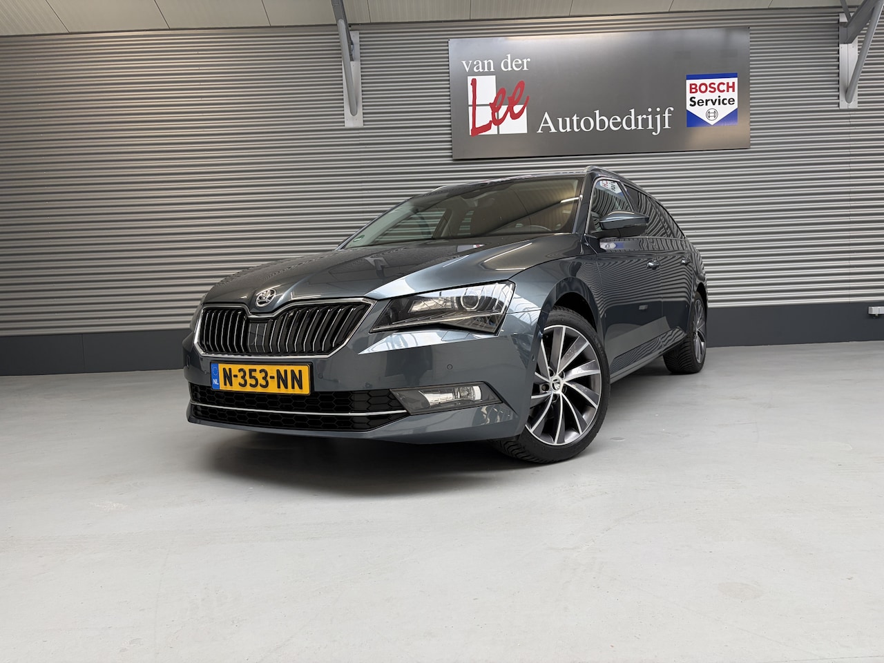Skoda Superb Combi - 1.4 TSI ACT/NAVI/CARPLAY/PDC/CAM/DODE HOEK/ADAPTIVE CR/ENZ - AutoWereld.nl