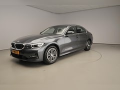 BMW 3-serie - Sedan 320i | LED | Leder | Navigatie | Sportstoelen | Stoelverwarming | Chrome Line | DAB