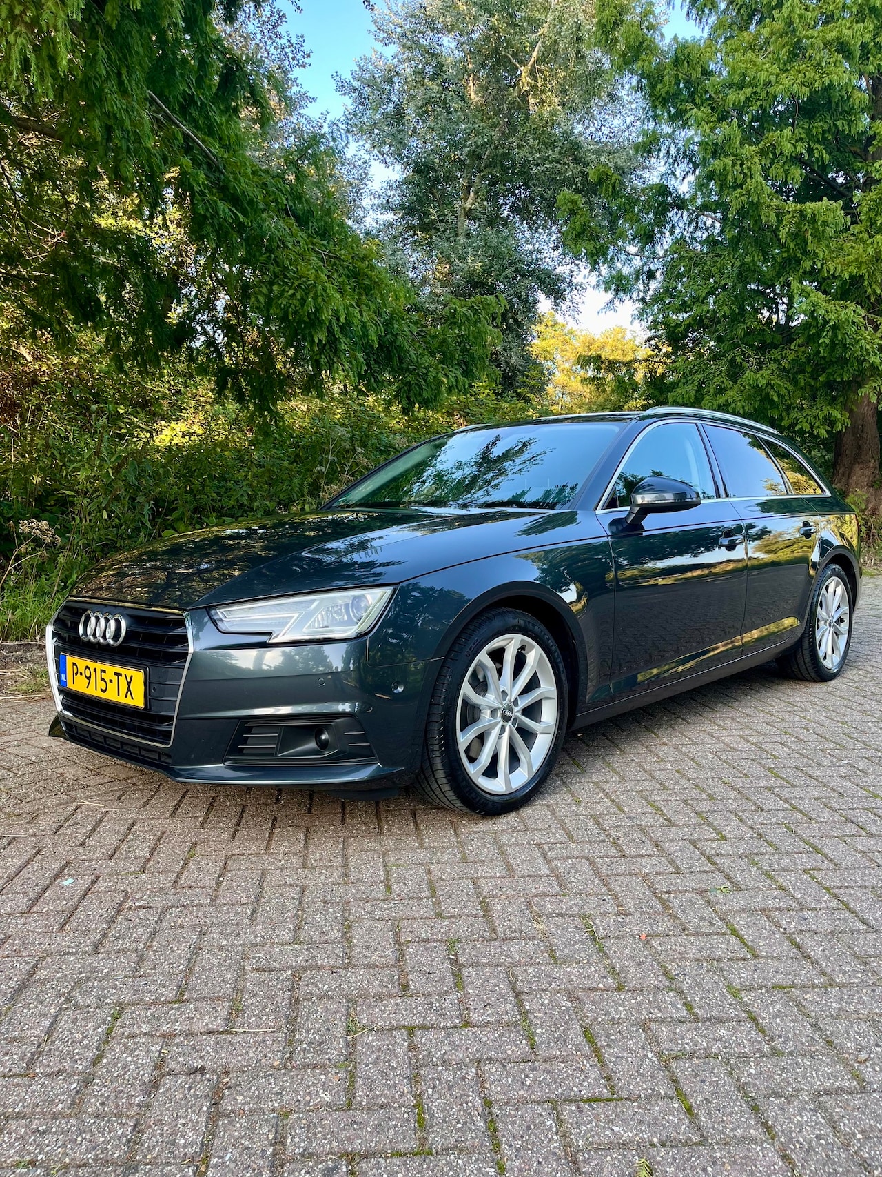 Audi A4 Avant - 2.0 TDI - AutoWereld.nl