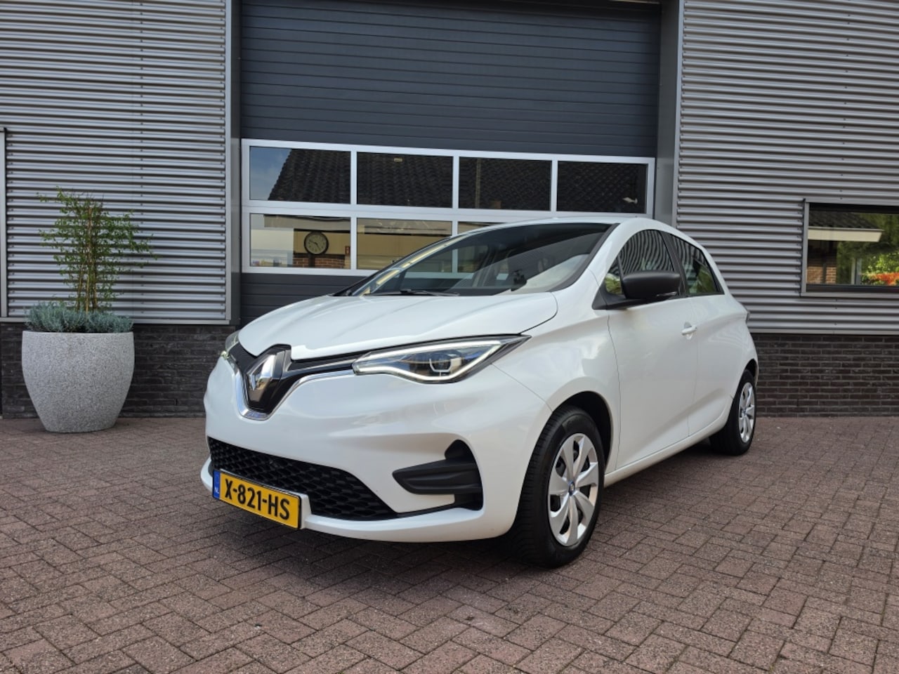 Renault Zoe - | SOH 95% | Koop accu | Trekhaa R110 Life 52 - AutoWereld.nl
