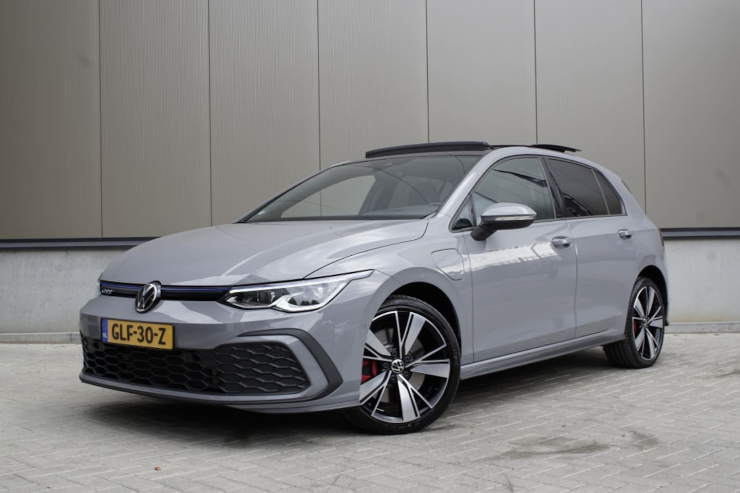 Volkswagen Golf - 1.4 eHybrid GTE | Pano | Heads-up | Keyless entry | Dodehoek detectie | - AutoWereld.nl