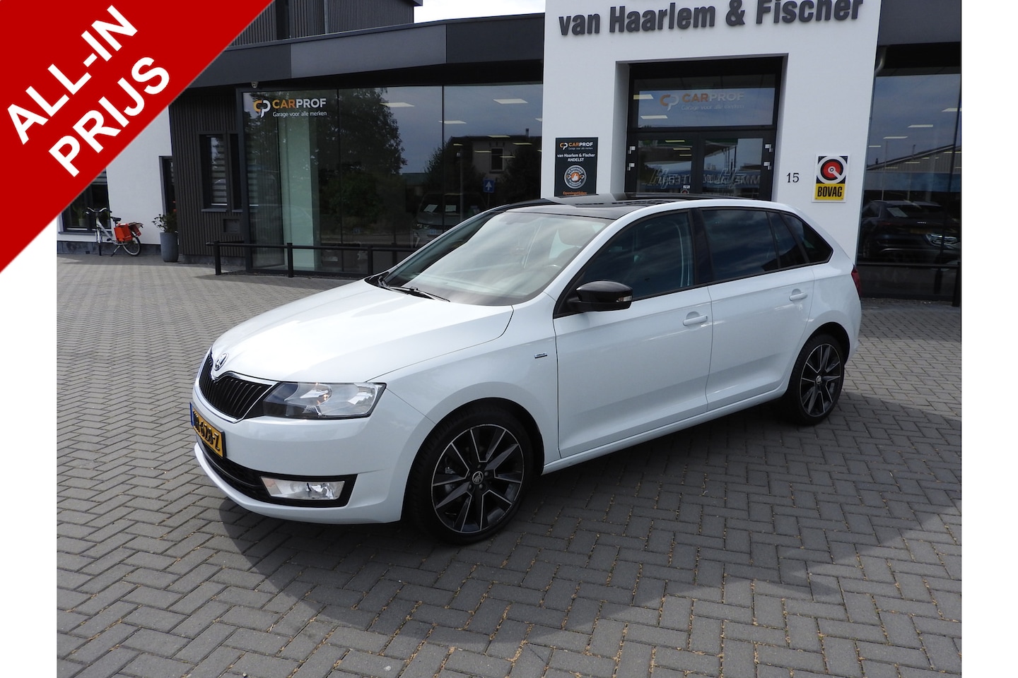 Skoda Rapid Spaceback - 1.2 TSI Greentech Drive DSG Automaat, Panoramadak, Trekhaak - AutoWereld.nl