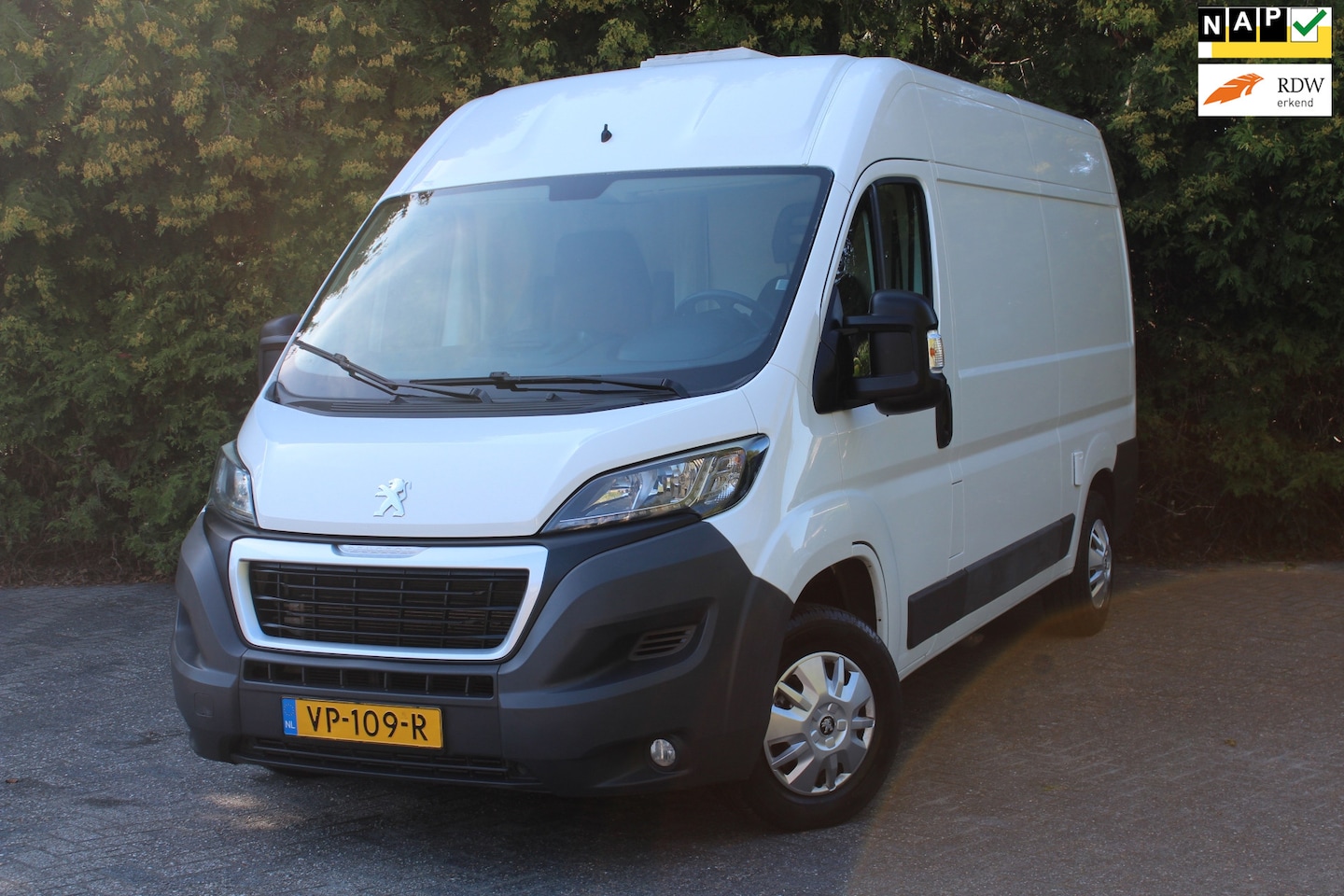 Peugeot Boxer - 330 2.2 HDI L2H1 DC Profit+ 130PK | Parkeercamera | Navigatie | Cruise Control | PDC - AutoWereld.nl