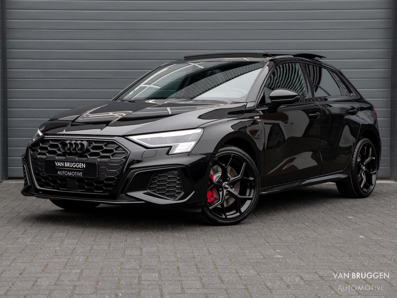 Audi A3 Sportback - 45 TFSI e S-Line Pano RS-Stoelen Sfeer BTW Camera - AutoWereld.nl
