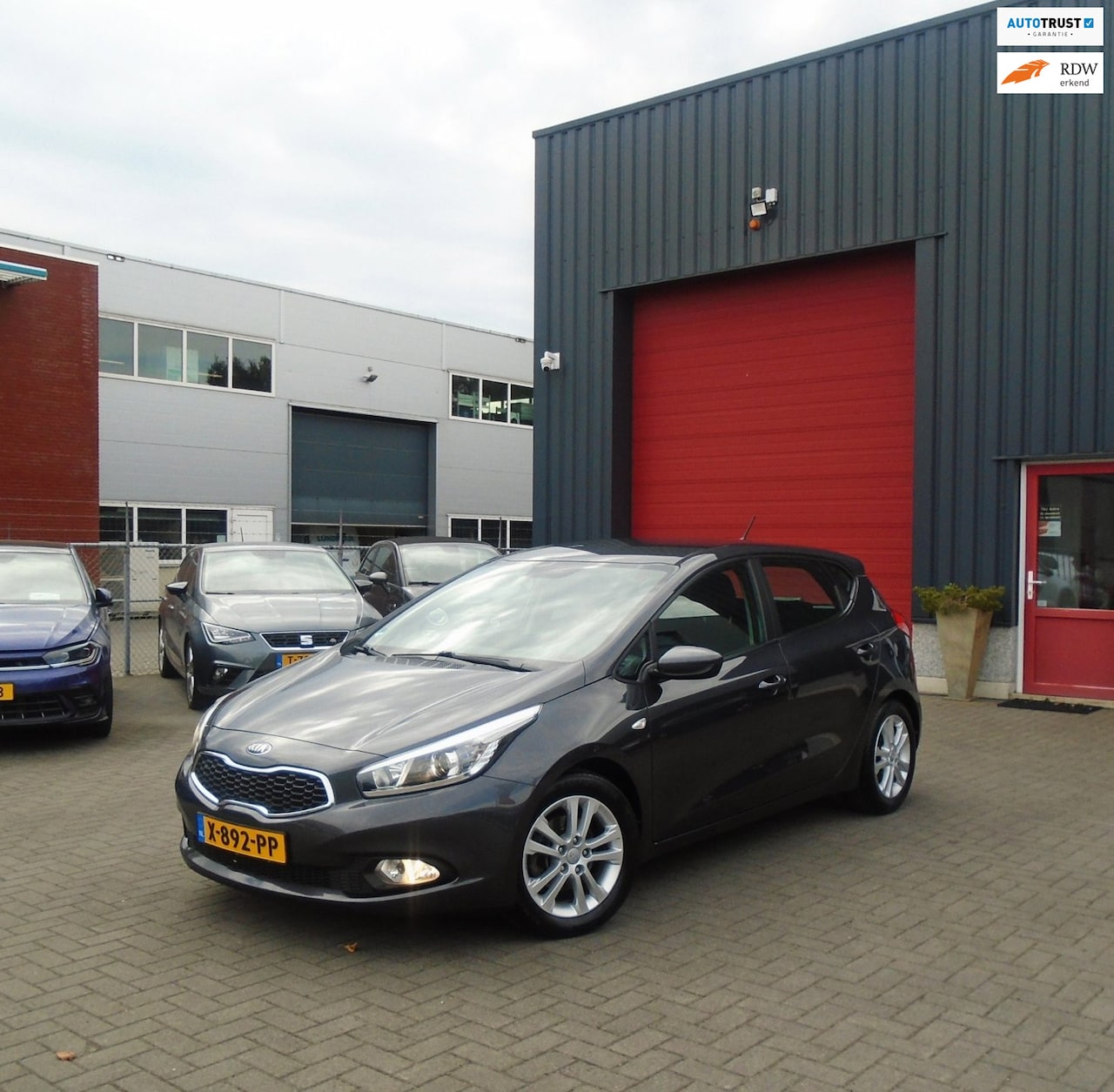 Kia Cee'd - 1.6 GDI 1.6 GDI,LM-V,PDC,Trekhaak - AutoWereld.nl