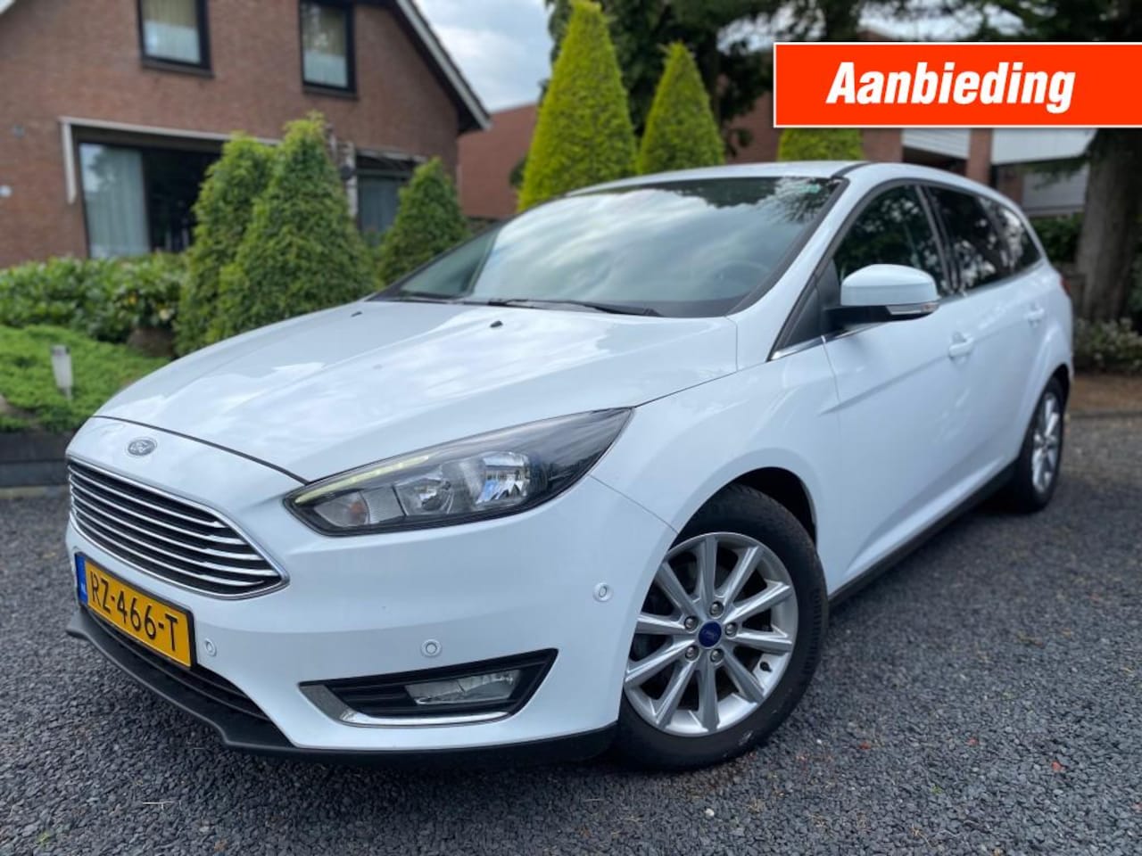 Ford Focus - 1.5 TDCI TITANIUM Automaat Apple carplay ECC Keyless Parking assistant - AutoWereld.nl