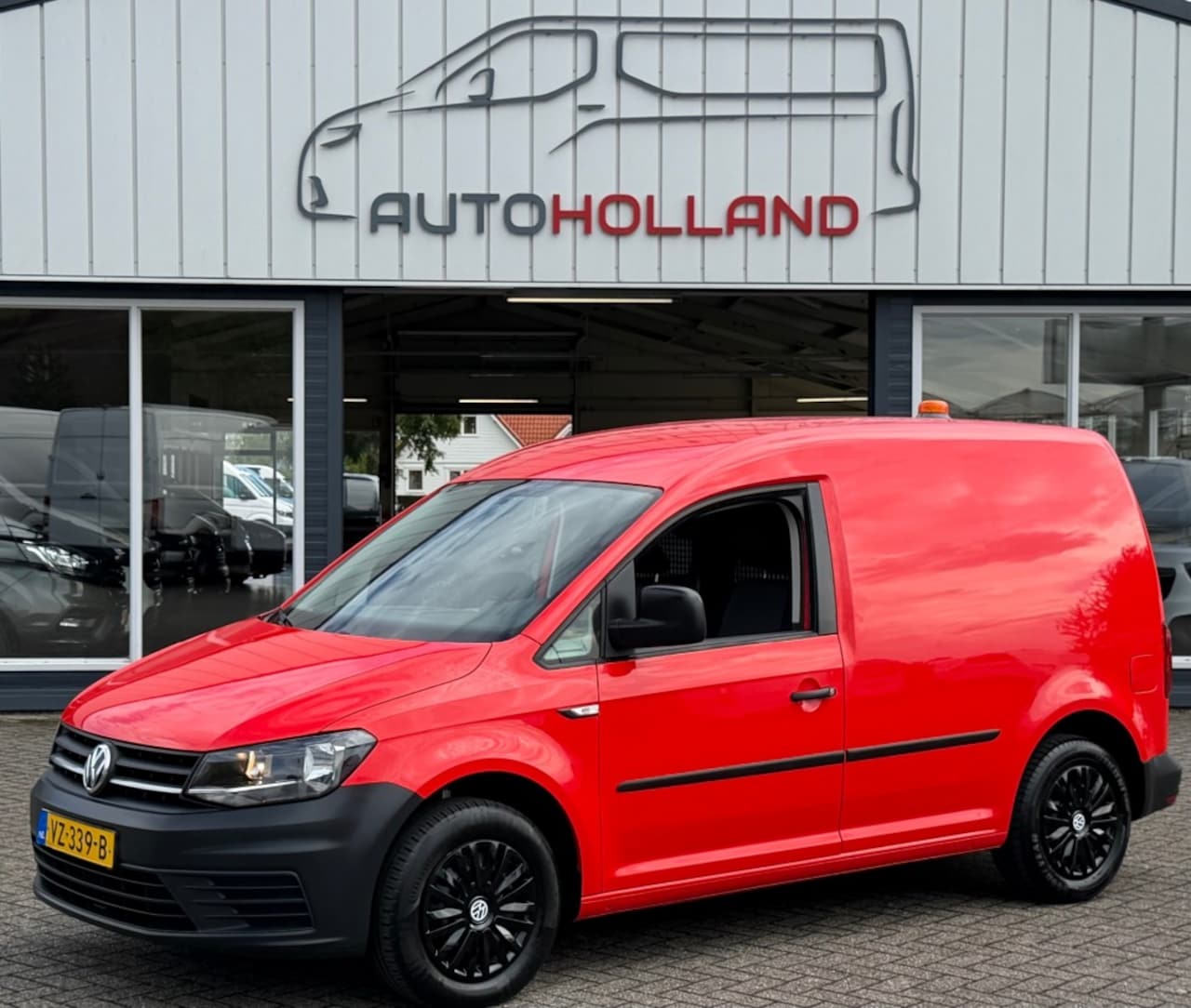 Volkswagen Caddy - 2.0 TDI 55KW 75PK EURO 6 AIRCO/ TREKHAAK/ ORIGINEEL AUDIO/ 100% DEALERONDERHOUDEN - AutoWereld.nl