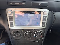 Toyota Avensis - 1.8 VVTI LINEA TERRA / EXPORT / AIRCO / 5 DEURD / USB / NAP