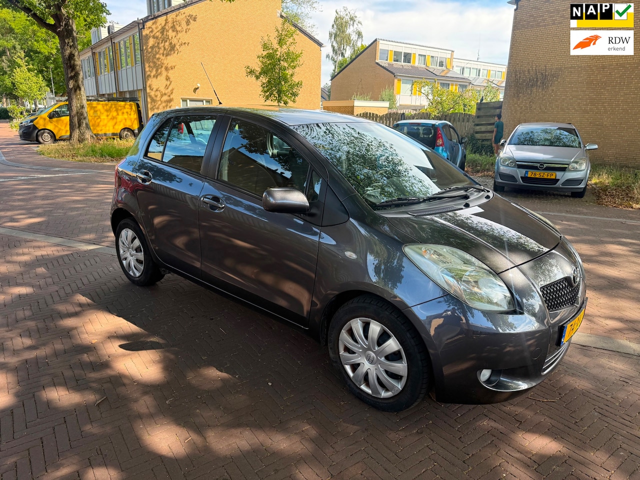 Toyota Yaris - AUTOMAAT / Eerste eigenaar / 72.000 NAP / Nieuw APK - AutoWereld.nl