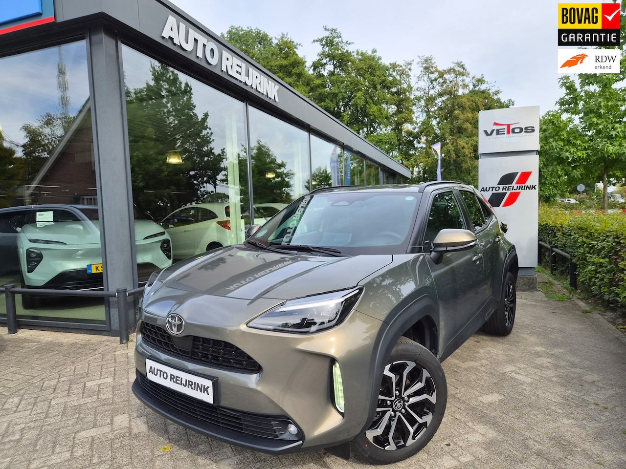 Toyota Yaris Cross - 1.5 Hybrid 115 STYLE COMFORT/STOEL-/STUUR EN VOORRUITVERW/KEYLESS - AutoWereld.nl