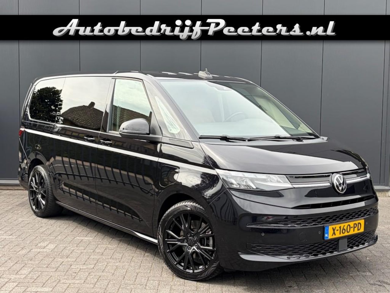 Volkswagen Multivan - 1.4 eHybrid 7-zits L2H1 V-Cockpit Leder LED ACC Camera Trekhaak NL-auto - AutoWereld.nl