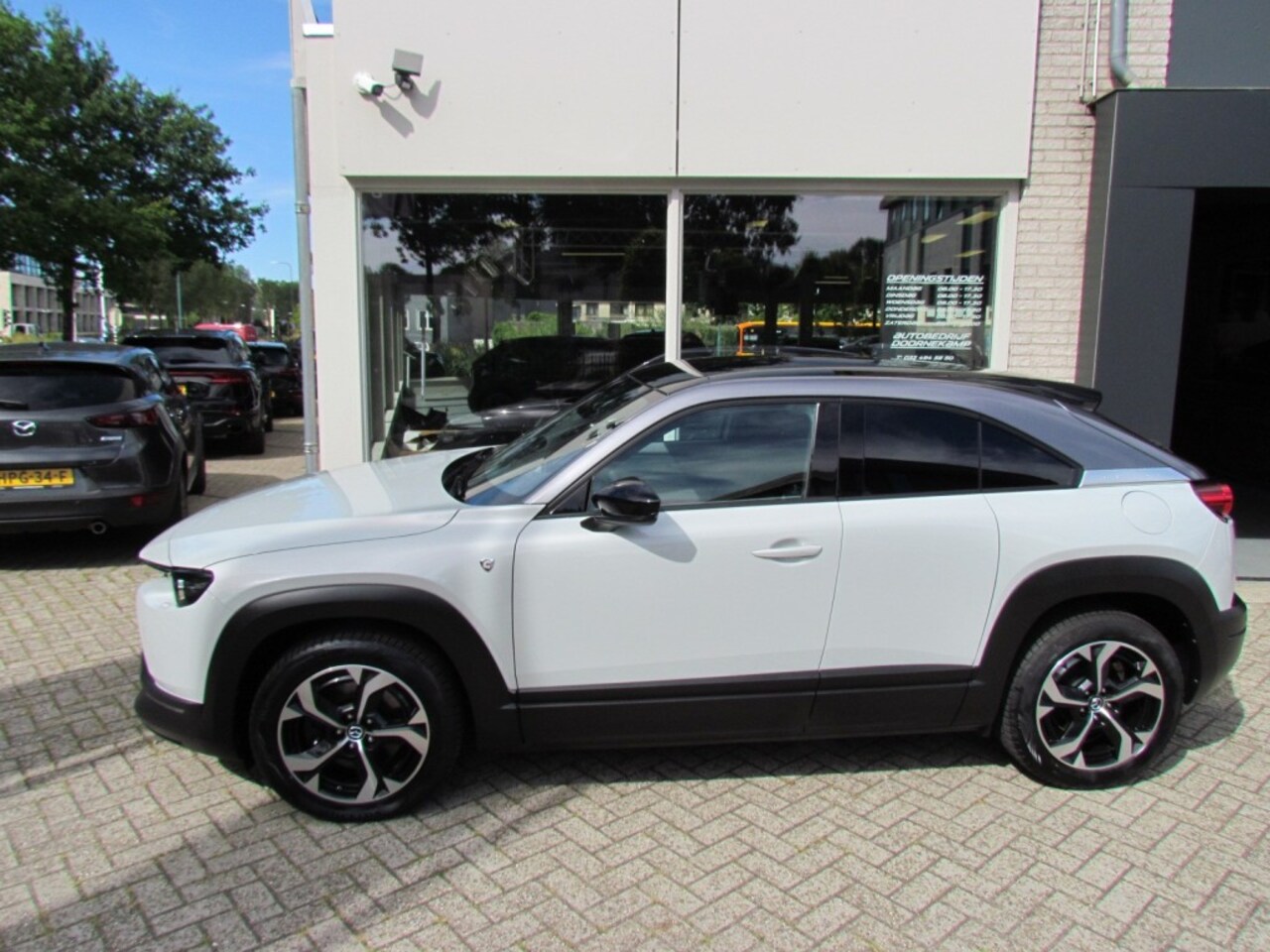 Mazda MX-30 - E-Skyactiv 170 R-EV Hybride Advantage Trekhaak All Season - AutoWereld.nl