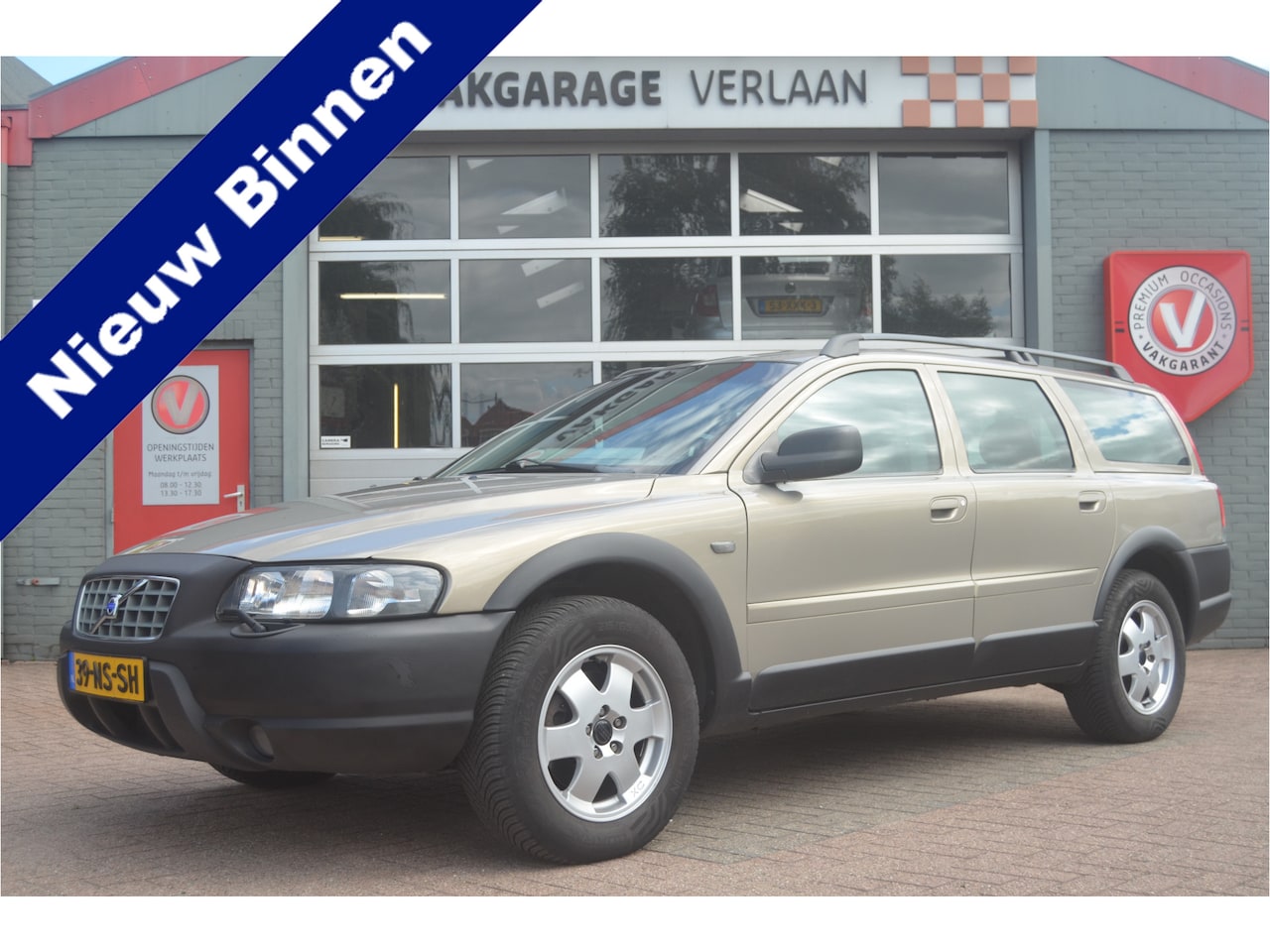 Volvo XC70 - 2.5 T Geartronic AWD Allseason / Trekhaak - AutoWereld.nl