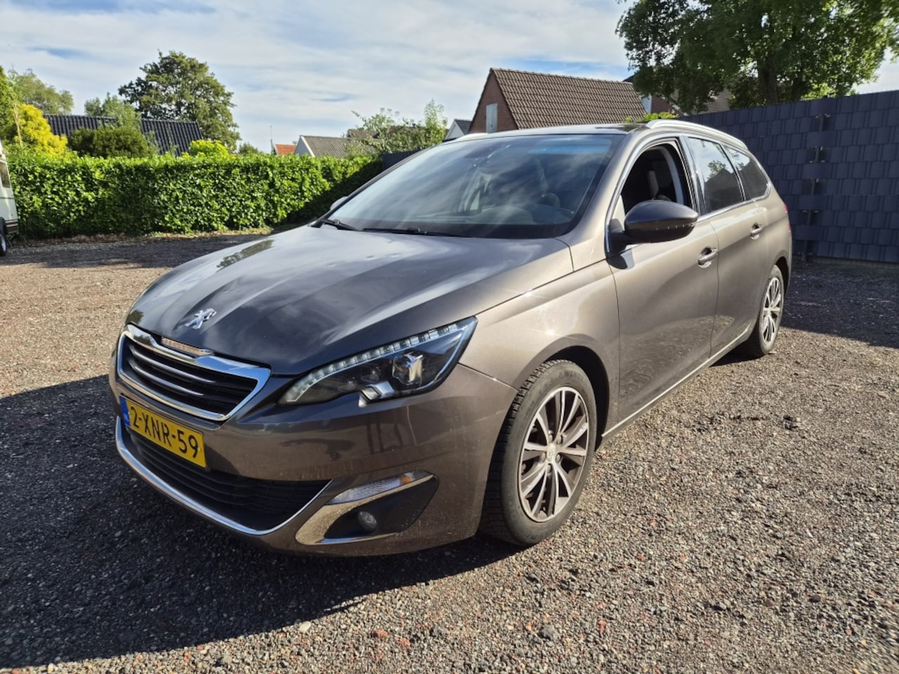 Peugeot 308 SW - 1.6 THP Allure Lichte schade!! KOOPJE - AutoWereld.nl