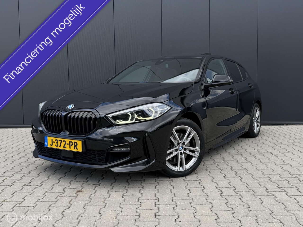 BMW 1-serie - 118i M Sport/Pano/H&K audio/Carplay/Ambient/Cruise - AutoWereld.nl