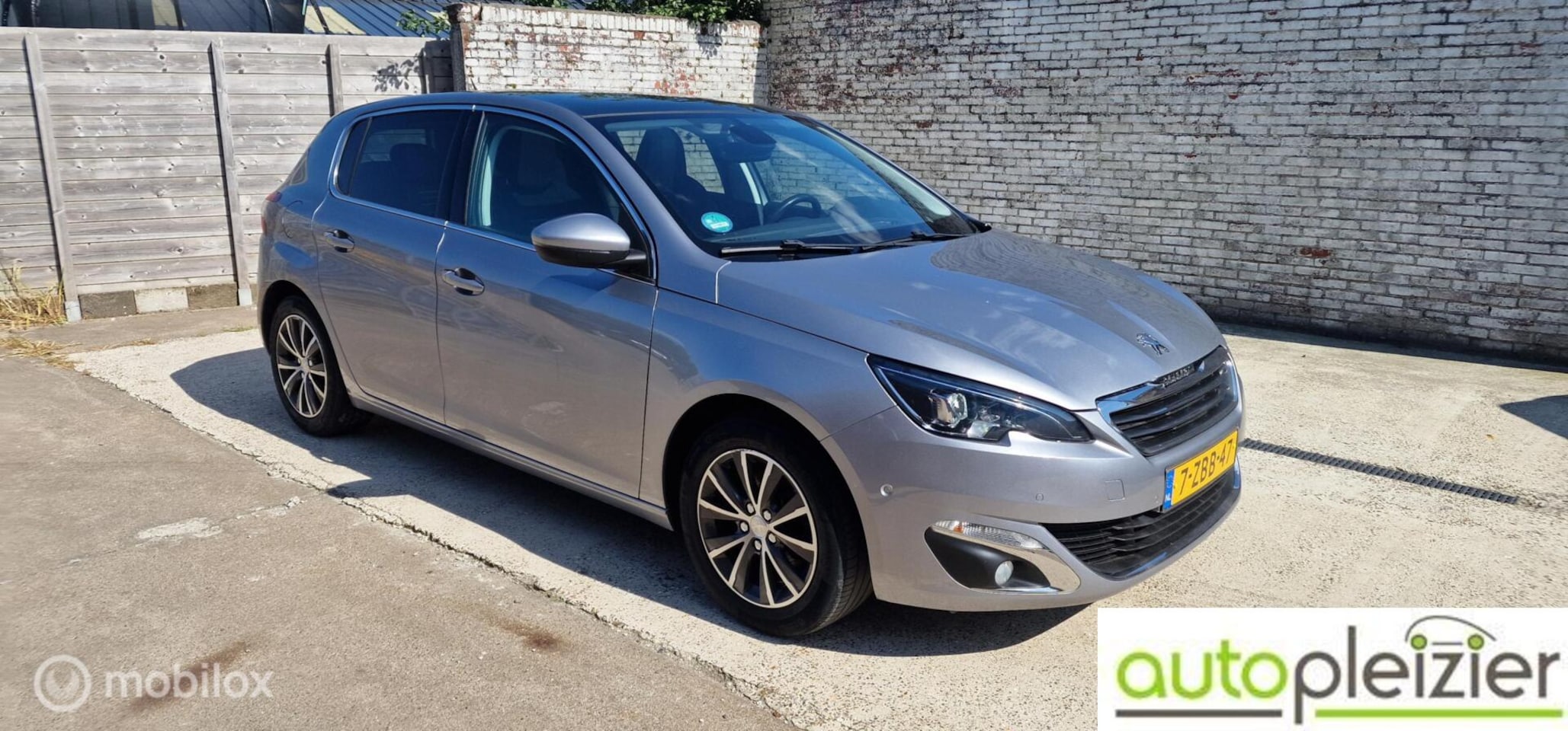 Peugeot 308 - 1.2 PureTech Active|PANORAMA|NAVI|TREKHAAK|D-RIEM - AutoWereld.nl