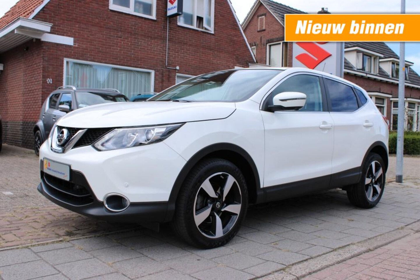Nissan Qashqai - 1.2 CONNECT EDITION / Rijklaarprijs / 360 Camera / Trekhaak - AutoWereld.nl