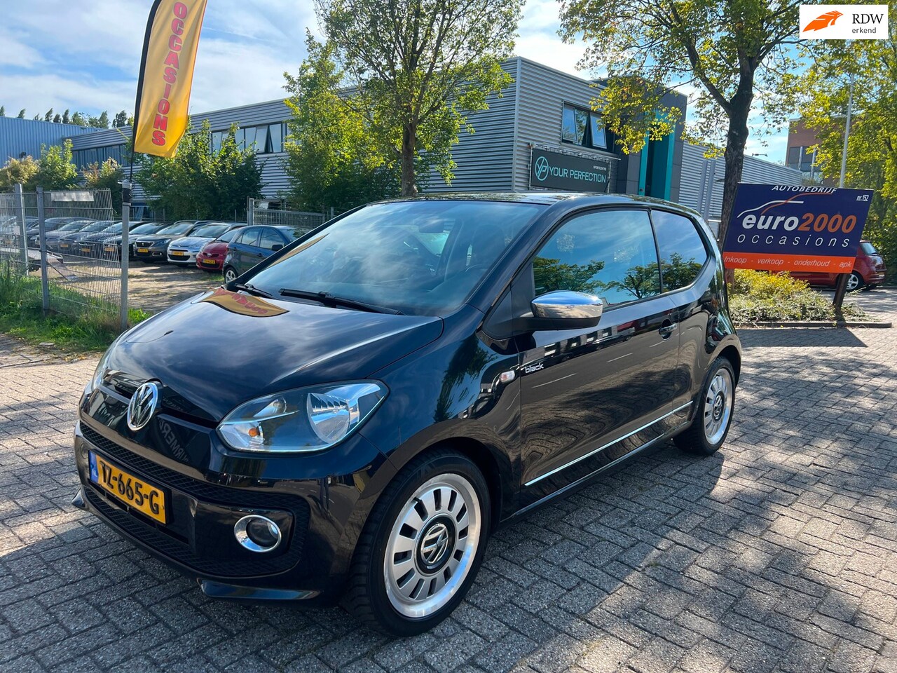 Volkswagen Up! - 1.0 high up! - AIRCO - NAVIGATIE - NIEUWE APK ! - AutoWereld.nl