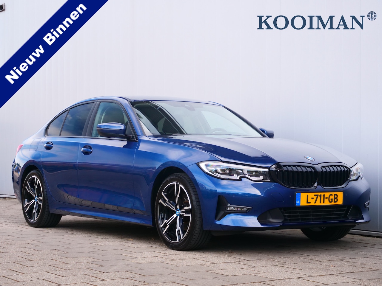 BMW 3-serie - 320i Business Edition 184 Pk Automaat Navi / DAB / Apple Carplay / Sportstoelen / 18 inch - AutoWereld.nl