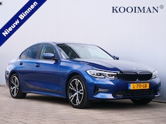 BMW 3-serie - 320i Business Edition 184 Pk Automaat Navi / DAB / Apple Carplay / Sportstoelen / 18 inch