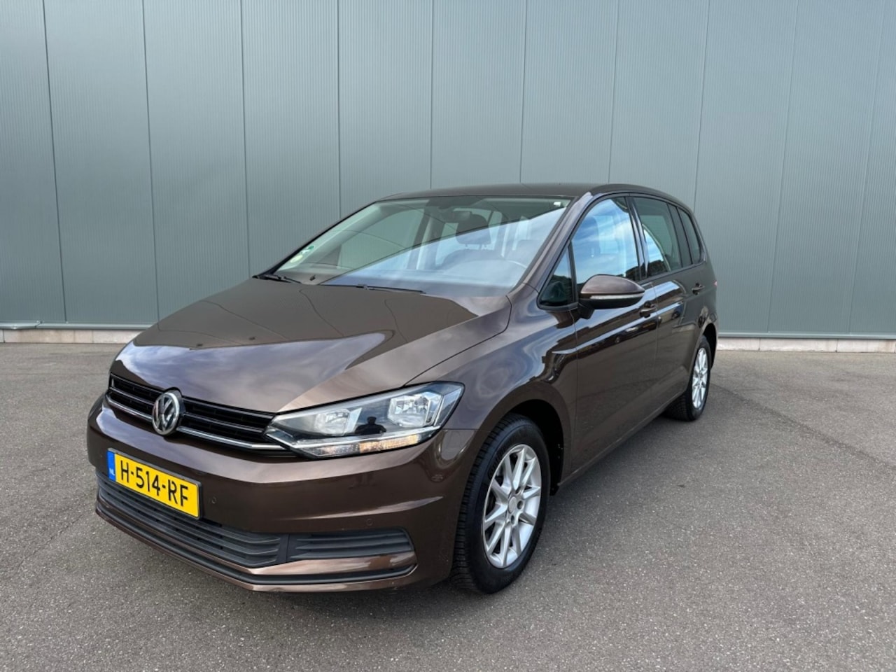 Volkswagen Touran - 1.6 TDI SCR Comf Bns TREKHAAK | CRUISE CONTROL ! - AutoWereld.nl