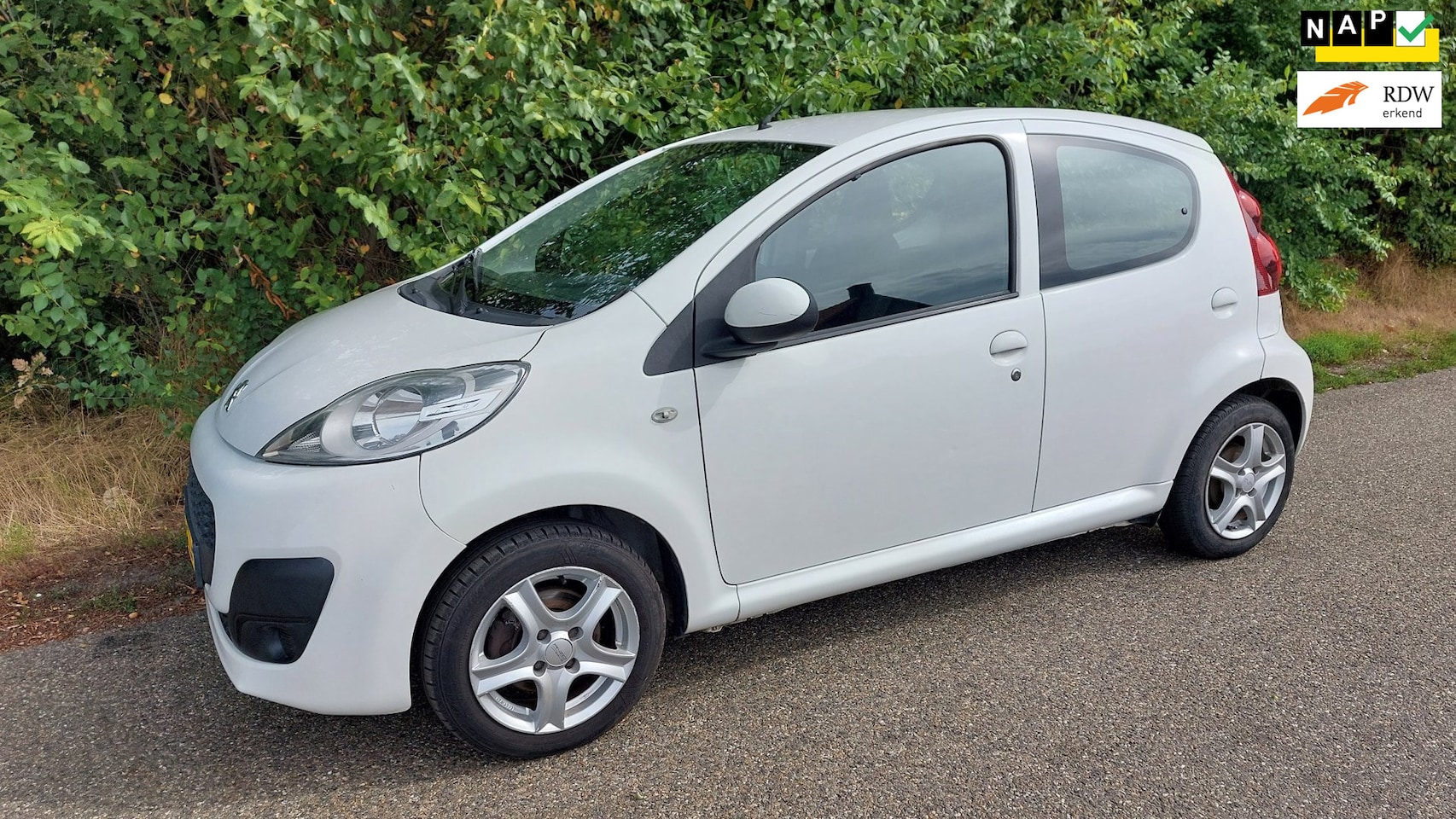 Peugeot 107 - 1.0 Access Accent 1.0 Access Accent - AutoWereld.nl