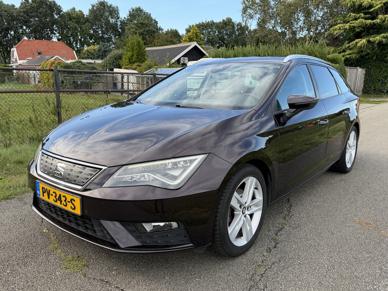 SEAT Leon ST - 1.0 EcoTSI Style Business Intense NAVI/ECC/PDC/CRUISE/AUTOMAAT/NW D-RIEM! - AutoWereld.nl
