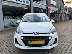 Hyundai i10 - 1.0i Comfort *navigatie + pdc + airco + Apple/AndroidCarPlay