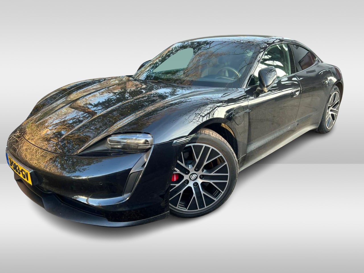 Porsche Taycan - 4S Performance 84 kWh / Panoramadak / 360Camera / Massage / Luchtvering / Massage+Ventilat - AutoWereld.nl