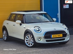 MINI 5-Deurs - 1.5 Cooper 60 Years Edition / Aut / 5 Deurs / Open Pano / Cognac Leder / Navi / Camera / L