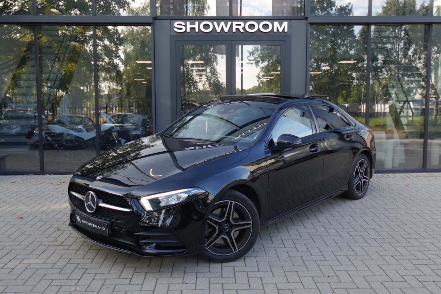Mercedes-Benz A-klasse - 250 e Solution AMG Limited PANO SFEER - AutoWereld.nl