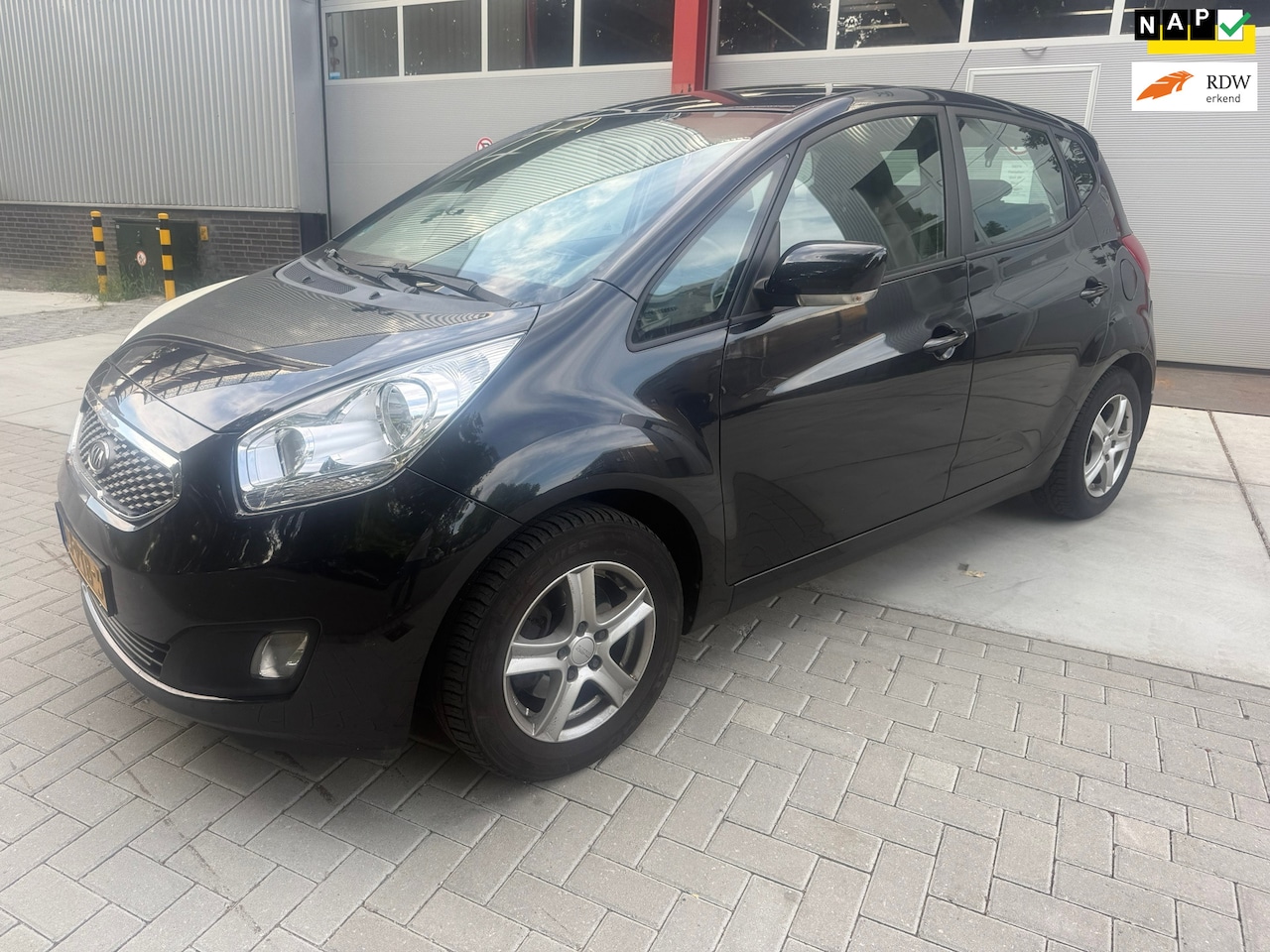 Kia Venga - 1.6 CRDi X-ecutive 1.6 CRDi X-ecutive - AutoWereld.nl