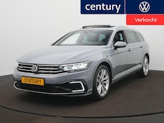 Volkswagen Passat Variant - 1.4 TSI 218Pk Automaat PHEV GTE Business Pano-Dak / Leder / Camera