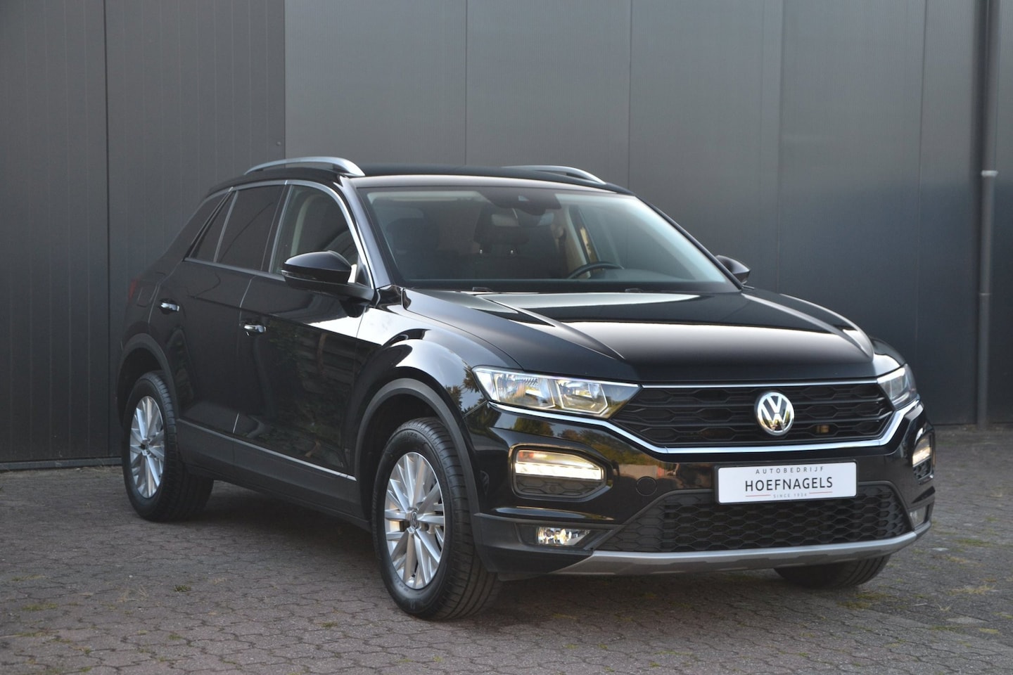 Volkswagen T-Roc - 1.5 TSi 150 PK Style * Navigatie * Nette Auto * Automaat * - AutoWereld.nl