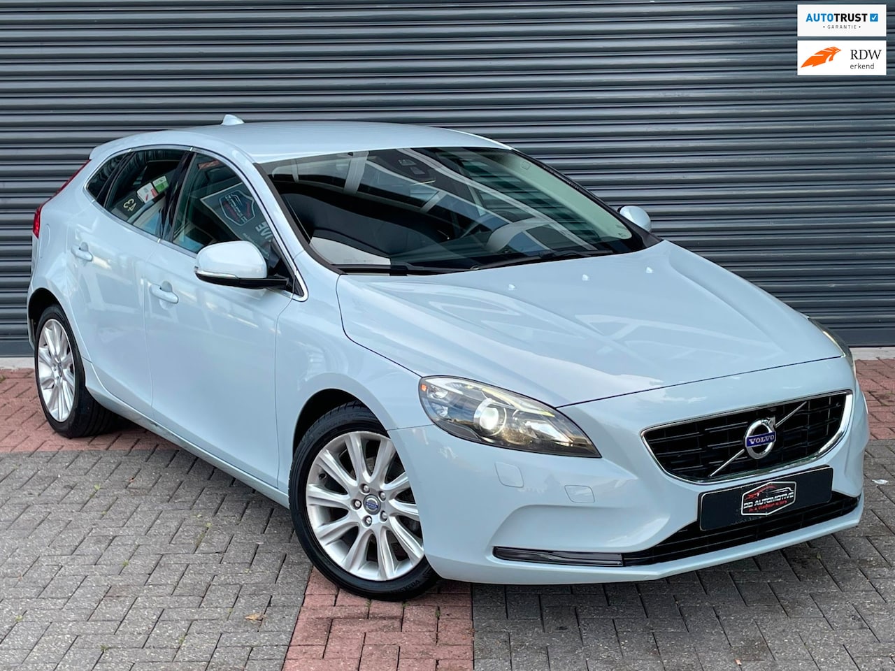 Volvo V40 - 1.6 D2 Summum Leder | Memory | Camera | Xenon | Navi - AutoWereld.nl
