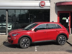 Fiat 600 - 1.2 145 pk Hybrid Icon AUTOMAAT|NAVI|CLIMATE|APPLE/ANDROID|PDC|17"