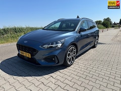 Ford Focus Wagon - 1.0 EcoBoost ST-Line Titanium Business, Carplay, Trekhaak, Stoelverwarming, Cruisecontrol,