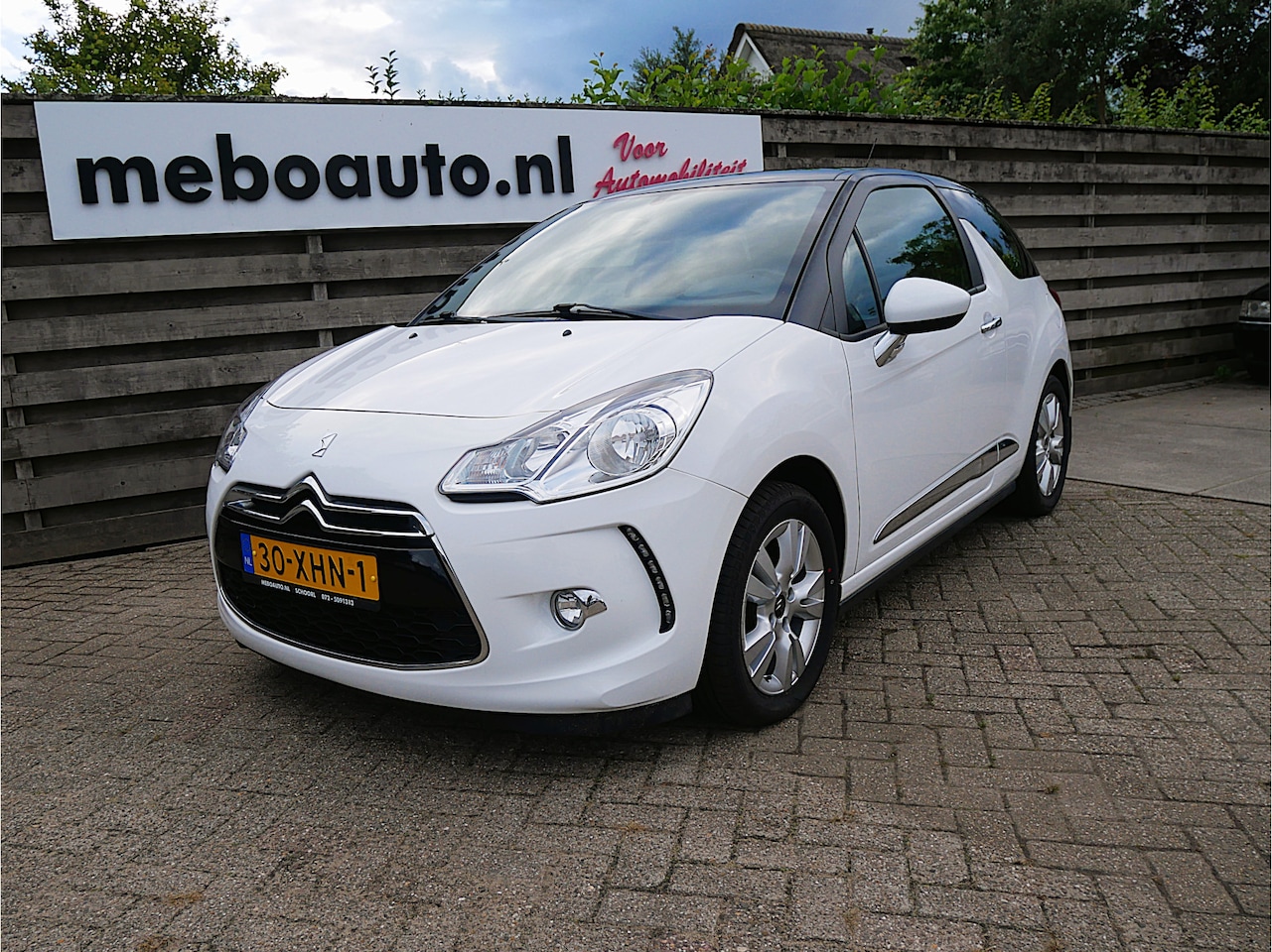 Citroën DS3 - 1.6 So Chic lm velgen zwart dak - AutoWereld.nl