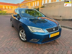 SEAT Leon ST - 1.6 TDI Ecomotive Lease Sport *Xenon*Leuke Auto
