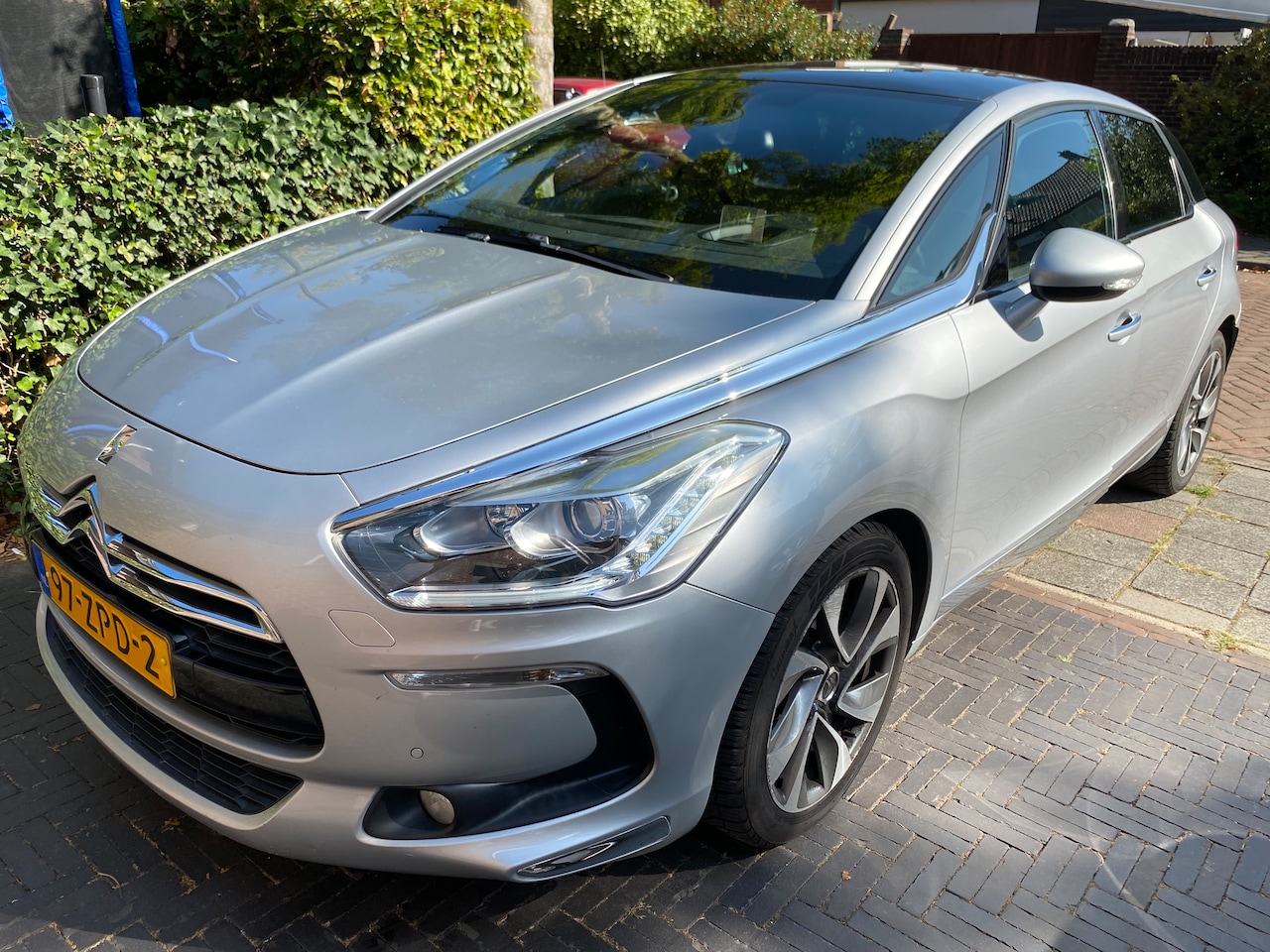 Citroën DS5 - 1.6 THP So Chic - AutoWereld.nl
